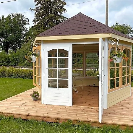 Bed & Breakfast Paide B&B *