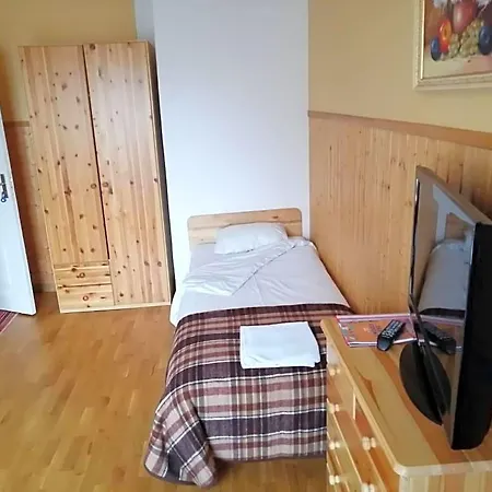 Bed & Breakfast Paide B&B *